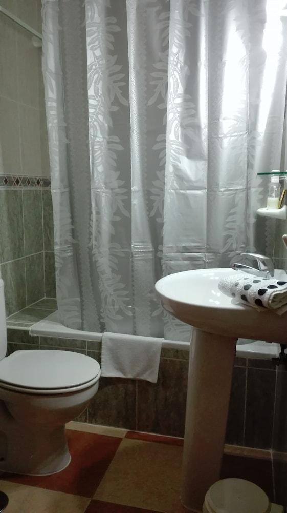 Hostal Andalucia De Arcos Аркос де ла Фронтера Екстериор снимка