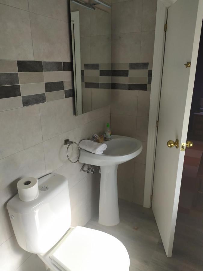 Hostal Andalucia De Arcos Аркос де ла Фронтера Екстериор снимка